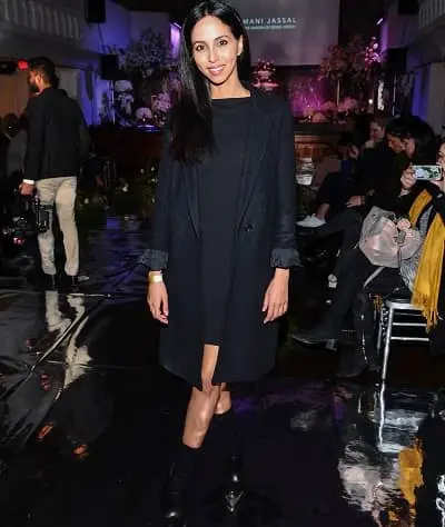 Gia Sandhu height is 5 feet 6 inches