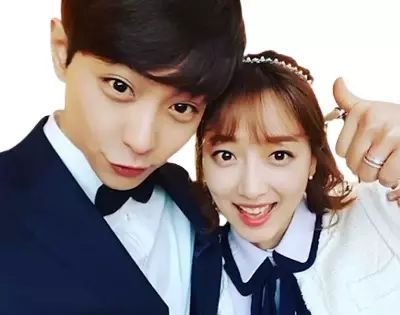Lee Hyun Woo with Pyo Ye Jin