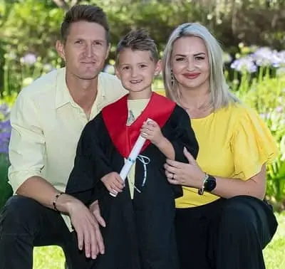 Dwaine Pretorius wife and son