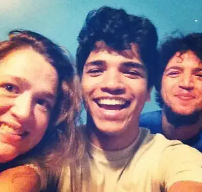 Johnathan Nieves with his family