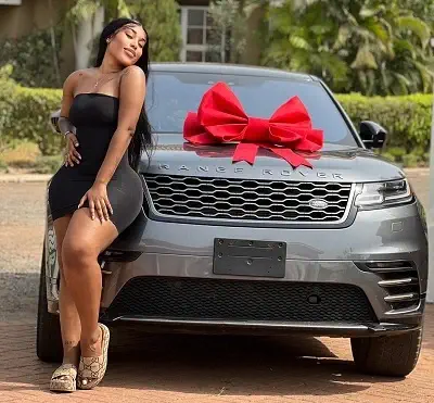 Fantana with her Ranger Rover