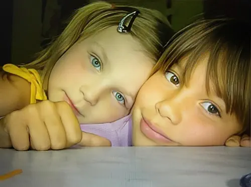 Anamaria Goltes and her sister Pia