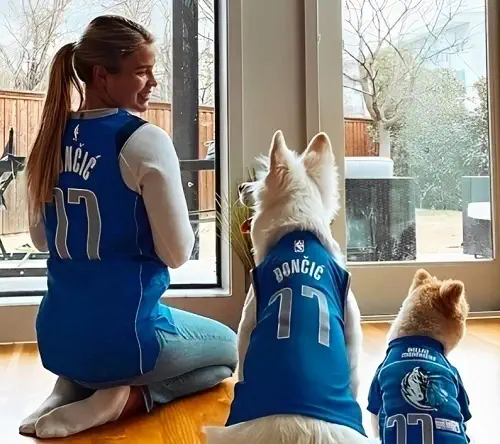 Anamaria Goltes is a dog lover