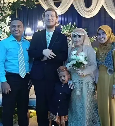 Arthur Leigh Welohr with his Indonesian wife