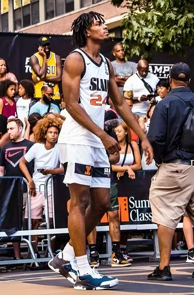 Mackenzie Mgbako height