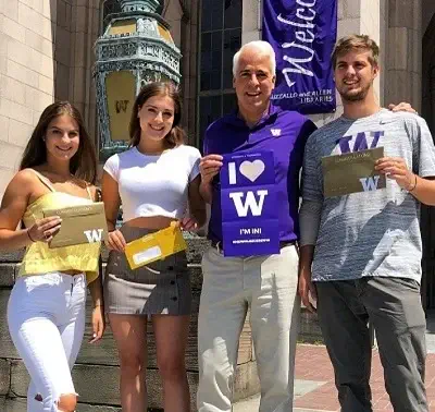 Stephanie Niles with her father and siblings